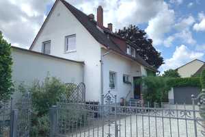 STILVOLL + GEMÜTLICH: Charmantes Haus mit viel Atmosphäre in Friedrichsdorf – Hochtaunuskreis – Vorschaubild 1