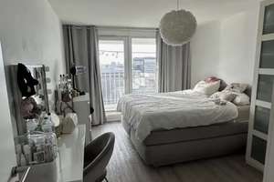 Moderne 2-Zimmer-Wohnung mit Balkon, FitX im Haus & Rheinlage – Emanuel-Leutze-Straße 1, 40547 Lörick, Düsseldorf – Vorschaubild 2