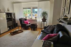 Modernisierte 2-Zimmer-Wohnung in Bottrop inkl. Küche, Balkon und Stellplatz nahe HBF