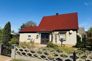 EINFAMILIENHAUS AUF SCHÖNEM GRUNDSTÜCK