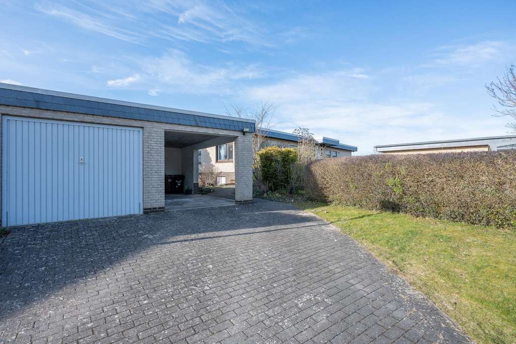 Immobilie in Altenholz - Großzügig wohnen in Altenholz: Bungalow mit Potenzial - Bild 1