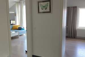 Lichtdurchflutete 2-Zimmer-EBK- Dachgeschosswohnung mit Süd-Balkon & Top-Anbindung – Rothenfelser Straße 4, 81249 München – Vorschaubild 7