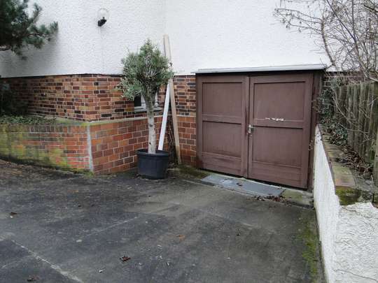 2-Familienhaus auf großem Grundstück ( !! Bauland !! ) - Bild 18