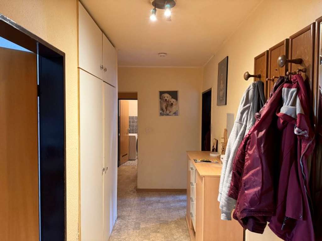 Immobilie in Oerlinghausen -  geräumige 3-Raum-Wohnung mit Westbalkon, Aufzug und Keller - Bild 4