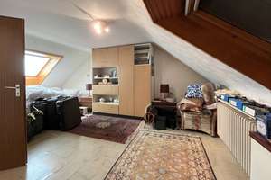 Gemütliches Reihenmitteilhaus in familienfreundlicher Wohnlage von Steinbach | Garage – Kronberger Str. 38, 61449 Steinbach (Taunus) – Vorschaubild 13
