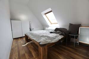 DACHGESCHOSS MIT TERRASSE & AUFZUG - GUTE INFRASTRUKTUR & RUHIGE LAGE -  ZUR ZEIT VERMIETET – Die vollständige Adresse der Immobilie erhältst du vom Anbieter., 10439 Prenzlauer Berg, Berlin – Vorschaubild 3