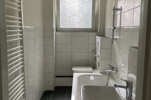 Einzugsbereit! Frisch sanierte 2,5-Zimmer-Wohnung mit Balkon – Elise-Lensing-Weg 10, 22305 Barmbek-Nord, Hamburg – Vorschaubild 3