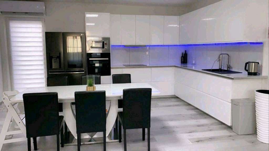 Immobilie in Burgau - 3 in 1 ZWEI REIHENHÄUSER MIT DREI WE Investition, Selbstnutzung oder beides. Sie entscheiden. - Bild 0