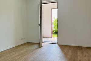 Neubau-Gebiet Hannover Kronsrode: Einbauküche, 2 Terrassen + Garten, 2 Bäder, Fußbodnhzng, TG, Kellr – Christine-Hardt-Straße 21, 30539 Bemerode, Hannover – Vorschaubild 10