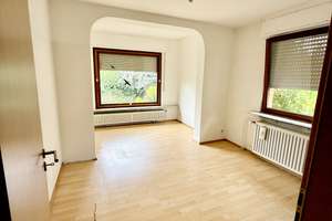 Einfamilienhaus in Maintal Dörnigheim  – Die vollständige Adresse der Immobilie erhältst du vom Anbieter., 63477 Maintal – Vorschaubild 2