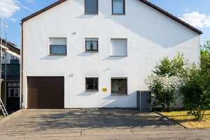 Pfiffige 2 ZW, Garage, Balkon, KA oder Eigenutz, sofort frei !!! – Die vollständige Adresse der Immobilie erhältst du vom Anbieter., 71088 Holzgerlingen – Vorschaubild 2