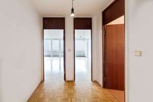 Helle und gepflegte 2-Zi.-Wohnung im 5. OG am Petuelpark in Schwabing-West – Klopstockstr. 8, 80804 Am Luitpoldpark, München – Vorschaubild 3