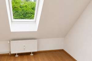 Ideal für Singles, Berufstätige und Studierende - Helle 2-Zimmer-Dachgeschosswohnung – Richterstr. 9, 12526 Bohnsdorf, Berlin – Vorschaubild 4