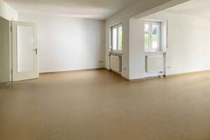 ZWEIFAMILIENHAUS FÜR WOHNEN+ARBEITEN/MEHRGENERATIONEN MIT GARAGE IN RUHIGER LAGE NÜRNBERG-MÖGELDORF – Die vollständige Adresse der Immobilie erhältst du vom Anbieter., 90480 Schmausenbuckstraße, Nürnberg – Vorschaubild 7