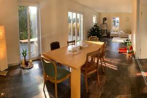 Modernes und ruhiges Einfamilienhaus im Grünen mit Garten und Balkon direkt an der Mindel in Burgau – Die vollständige Adresse der Immobilie erhältst du vom Anbieter., 89331 Burgau – Vorschaubild 1