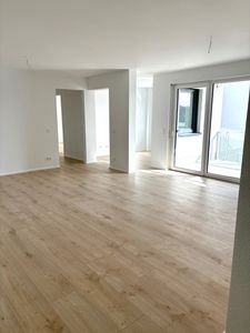 Barrierefreie Neubauwohnung mit Terrasse, Garten, Aufzug & TG-Stellplatz im Zentrum von Leichlingen