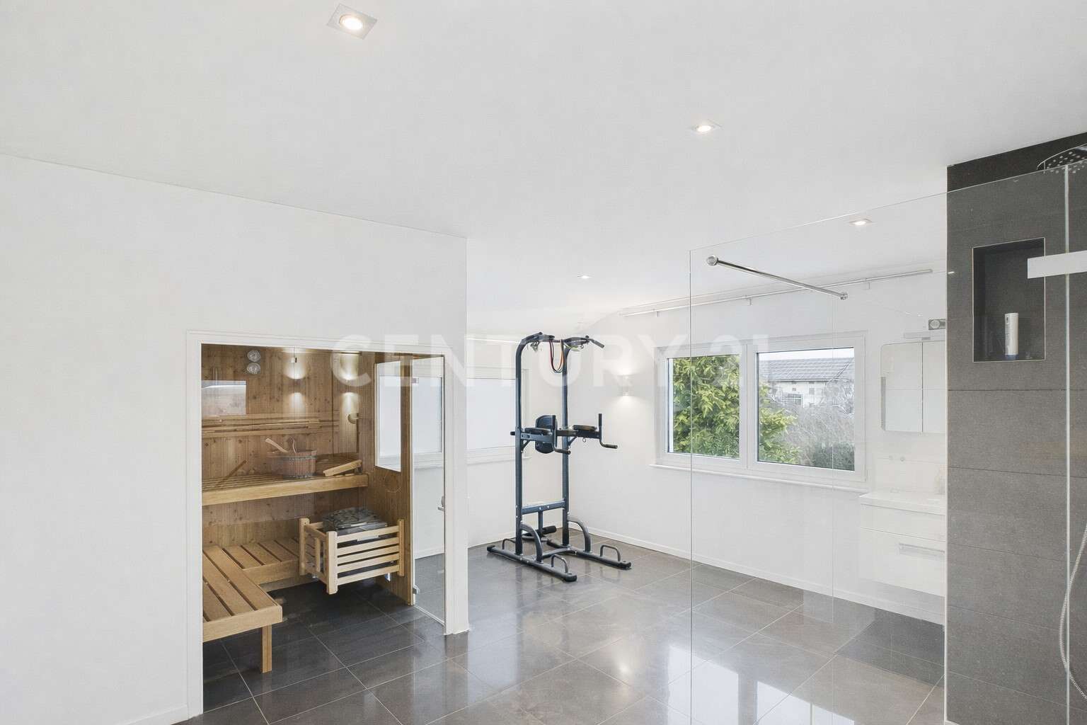 Immobilie in Schnaitsee - Luxuriös. Lichtdurchflutet. Großzügig. Ein Zuhause mit Wow-Effekt. - Bild 2