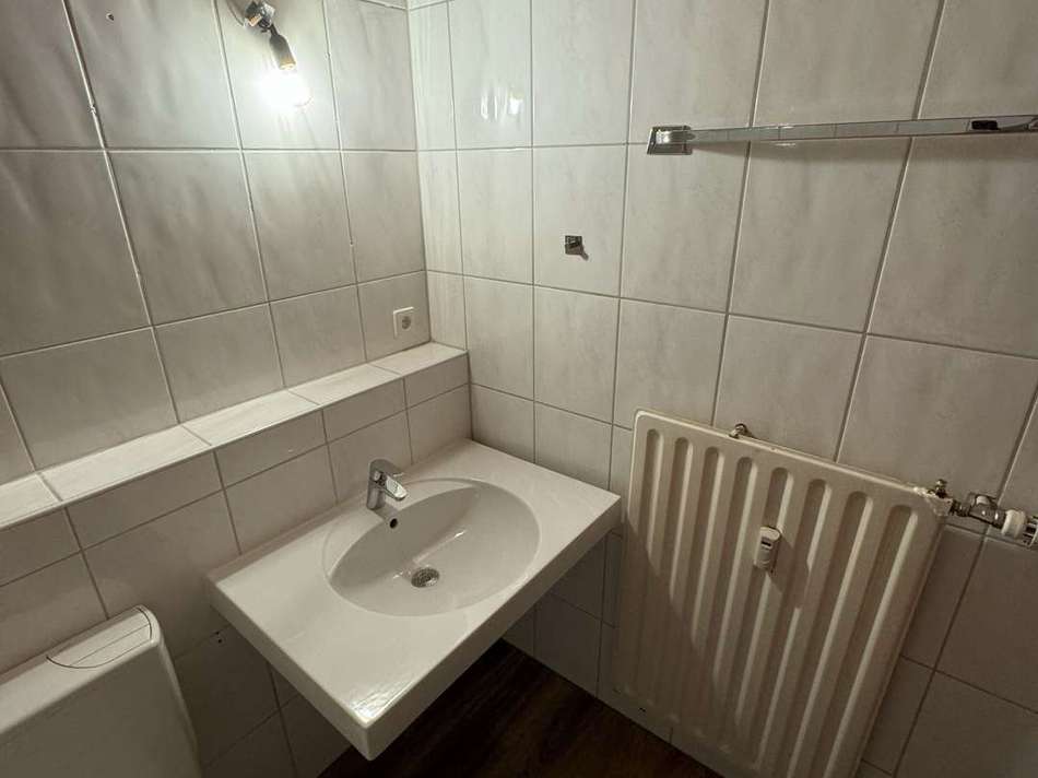 2 Badezimmer, Wohnung 22, DG