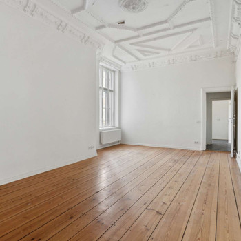 Mitte-Feeling pur: Gepflegte 2 Zimmer im energiefrisch modernisierten Altbau – ready for your move.