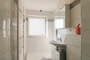 Bezugsfertige 3-Zimmer-Wohnung mit 2 Balkonen  und sagenhaftem Blick über Ingolstadt – Ingolstadt – Vorschaubild 13