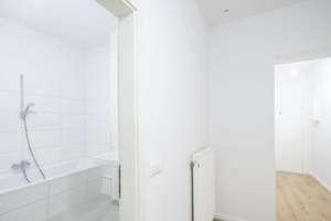 Bezugsfreie 2-Zimmer-Altbauwohnung – Mit Kiezflair zwischen Cafés, Boutiquen & Parks! – Driesener Straße 29, 10439 Prenzlauer Berg, Berlin – Vorschaubild 7