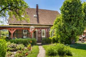 Besonderes Zuhause in besonderer Lage – Einfamilienhaus mit Kamin, Veranda und großem Grundstück