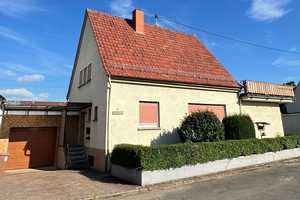 Einfamilienhaus in ruhiger Lage von Roxheim mit Potenzial für Familien – Bad Kreuznach (Kreis) – Vorschaubild 1
