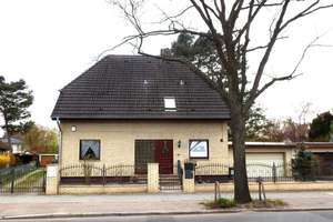 Gepflegtes Zweifamilien/Zweigenerationenhaus in Berlin Staaken - Vielseitige Nutzbarkeit ! – Die vollständige Adresse der Immobilie erhältst du vom Anbieter., 13591 Staaken, Berlin – Vorschaubild 1