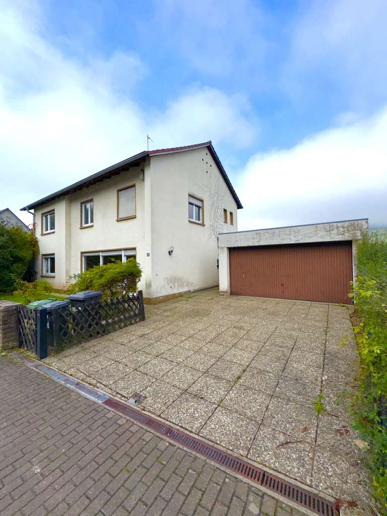 Immobilie in Annweiler am Trifels - *** Traumhafte Aussicht - Lage - Möglichkeiten *** - Bild 0