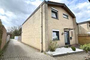 Green Living am Stadtrand- Reihenendhaus mit Balkontraum & Garten – Oldenburg (Kreis) – Vorschaubild 2