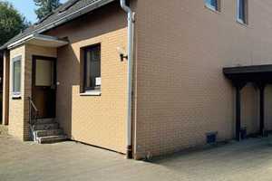 Charmantes Einfamilienhaus in Salzgitter: Modernisiertes Wohnen mit Garten – Salzgitter – Vorschaubild 1