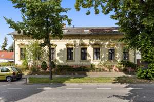 Einzigartige Villa von 1871 im Herzen von Nauen – perfekt für Familien oder Wohnen & Arbeiten – Die vollständige Adresse der Immobilie erhältst du vom Anbieter., 14641 Nauen – Vorschaubild 2