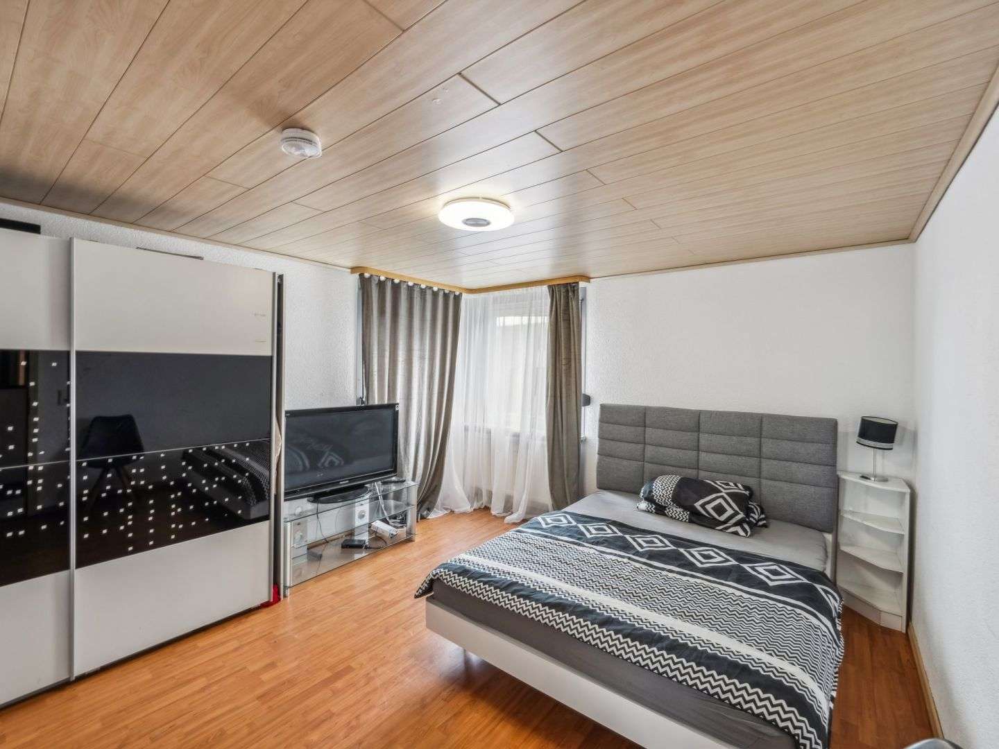 Immobilie in Lützelbach - Charmantes Einfamilienhaus mit kleiner Einliegerwohnung in ruhiger Lage von Lützelbach - Bild 3