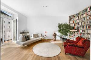 Helle und stilvolle Altbauwohnung mit Aufzug direkt in die Wohnung und zwei Balkonen – Die vollständige Adresse der Immobilie erhältst du vom Anbieter., 80335 Sankt Benno, München – Vorschaubild 17