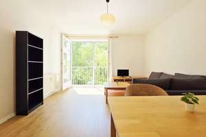 Freie 2-Zimmer-Wohnung mit Blick ins Grüne im gewachsenen Bülowkiez nahe Kleistpark in Schöneberg! – Die vollständige Adresse der Immobilie erhältst du vom Anbieter., 10783 Schöneberg, Berlin – Vorschaubild 2