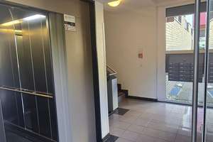 Sonniges Wohnglück in Derendorf, gepflegte 2 Zimmer-Wohnung, 2 Südbalkone & Tiefgarage – Hilde-und-Joseph, Professor-Neyses-Platz 2, 40476 Derendorf, Düsseldorf – Vorschaubild 3