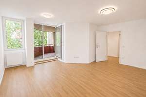 Frisch saniert & sofort bezugsfrei: 3 Zimmer mit Balkon nahe Ku’damm, provisionsfrei!