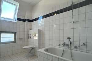 Einbauküche, zwei Balkons und Tageslichtbad mit Wanne. – 39112 Sudenburg, Magdeburg – Vorschaubild 3