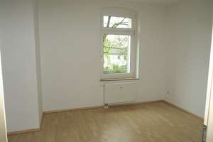 Schickes Wannenbad mit Fenster - S/O-Balkon - Stellpatz – Mosentraße 4, 9130 Sonnenberg, Chemnitz – Vorschaubild 14