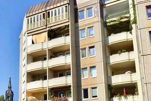 Innerstädtisch, zentral! 4-Zimmer-Wohnung mit zwei Balkonen (WBS) – Albertstr. 14, 1097 Innere Neustadt, Dresden – Vorschaubild 1
