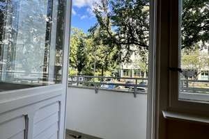 HOCHWERTIG SANIERTER, ELEGANTER STUCKALTBAU MIT GROSSER TERRASSE ZUM RUHIGEN INNENHOF – Trautenaustrasse 8, 10717 Wilmersdorf, Berlin – Vorschaubild 25