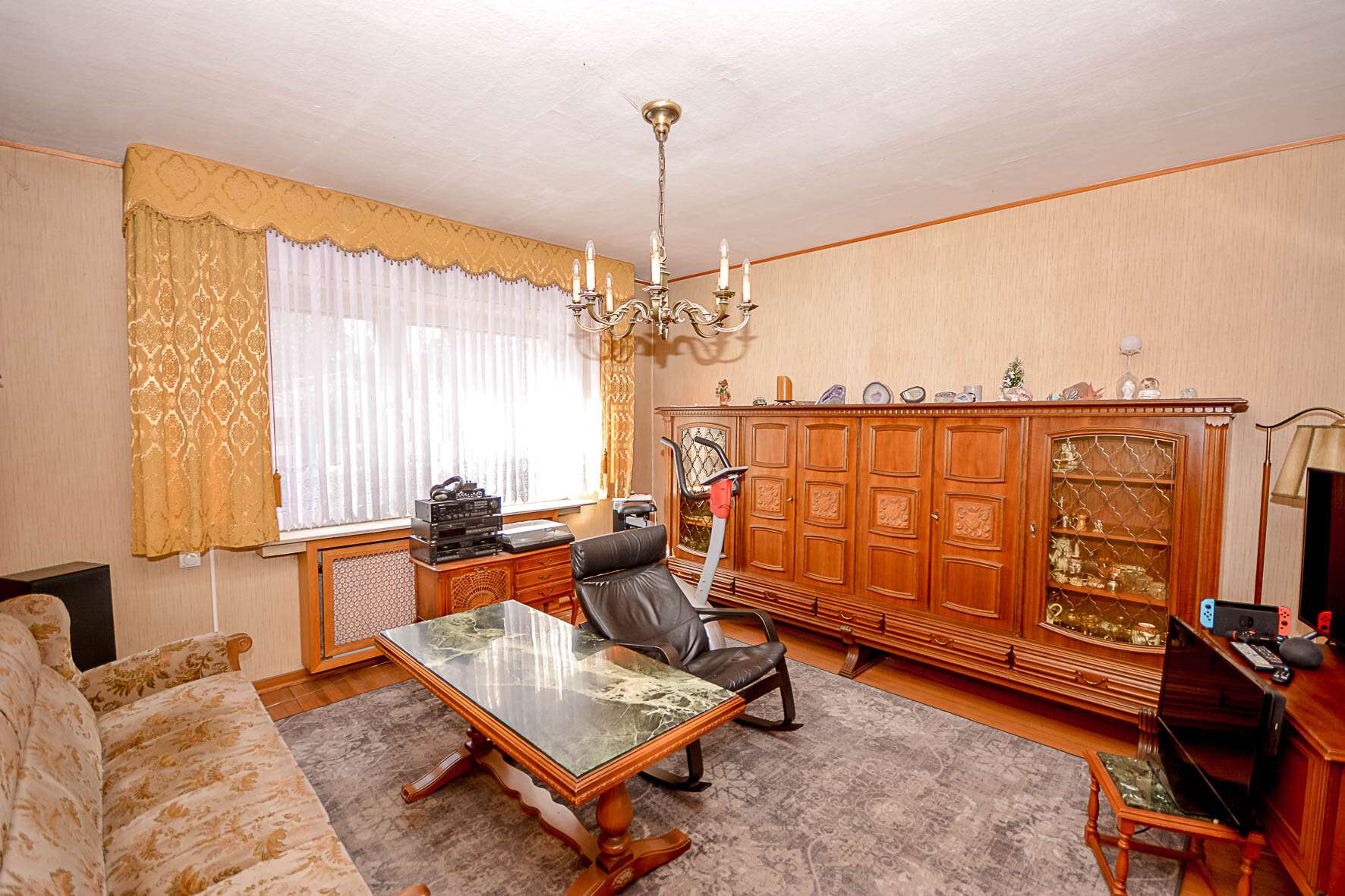 Familienparadies mit viel Platz am Schlosspark mit großem Garten und zentraler Lage, Rhein Erft Kreis – Bild 4