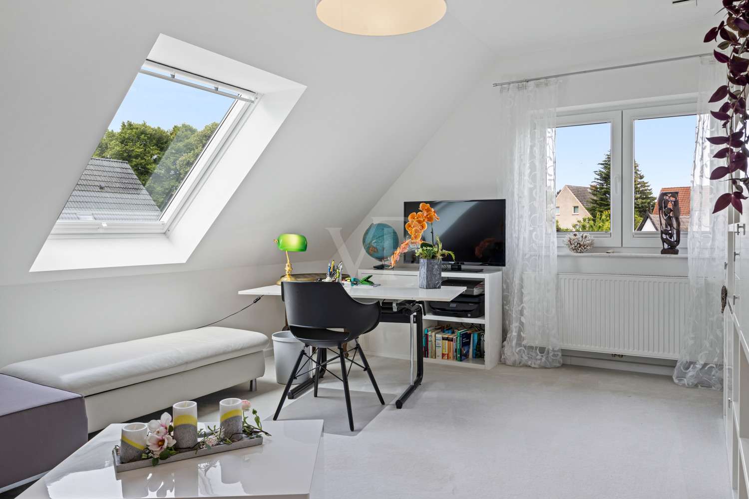 Immobilie in Elmenhorst/Lichtenhagen - 2 km vom Strand entfernt - Moderner, energieeffizienter Wohntraum mit herrlichem Grundstück in gehob - Bild 3