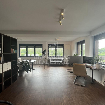 Top Flächen mitten im Belgischen Viertel!