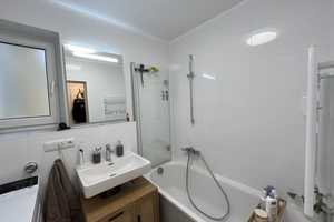 3-Zimmer-Wohnung mit 2 Balkonen und EBK in München Hadern – München – Vorschaubild 11