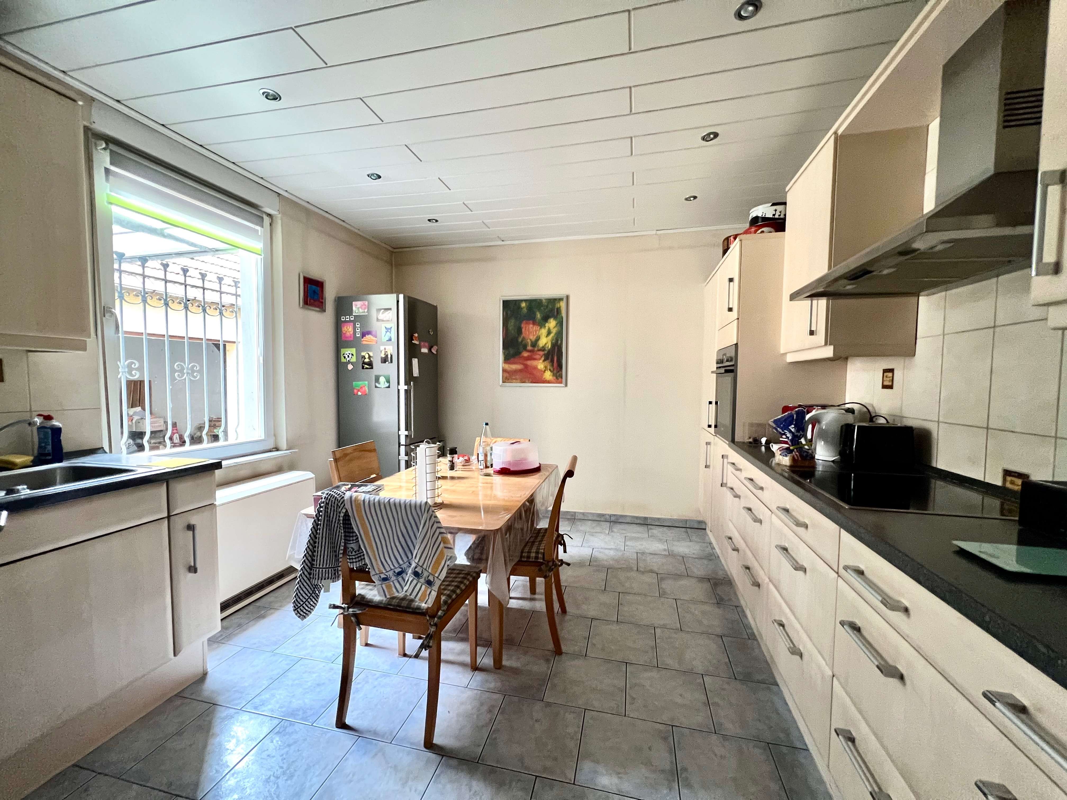 Immobilie in Lorsch - Einfamilienhaus mit atmosphärischer Scheune in zentraler Lage von Lorsch - Bild 1