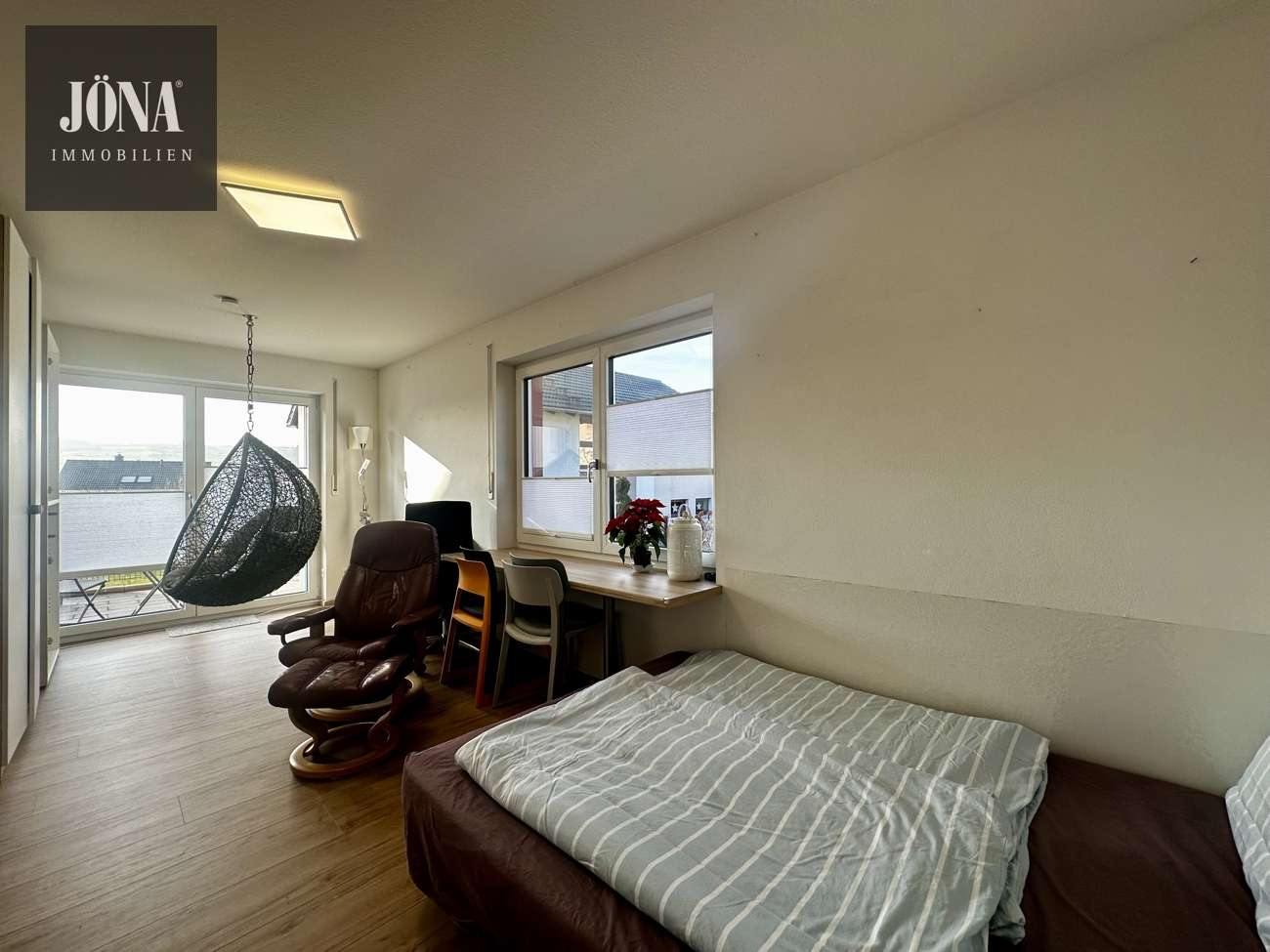 Immobilie in Himmelkron - Ein außergewöhnliches Wohnkonzept – klar, hochwertig, auf einer Ebene - Bild 3