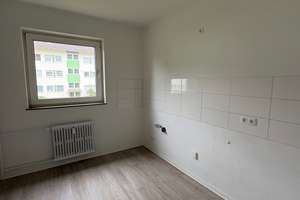 Ihr neues Zuhause wartet – helle 3-Zimmer-Etagenwohnung mit Balkon – Karnaper Str. 80B, 45329 Karnap, Essen – Vorschaubild 2
