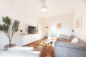 Medienhafen-möblierte Wohnung in ruhiger Lage mit Sonnenbalkon – Neckarstr. 15, 40219 Unterbilk, Düsseldorf – Vorschaubild 4