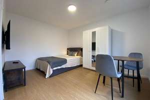 Charmante 1-Zimmer Wohnung im 2. OG mit Balkon in München-Neuhausen